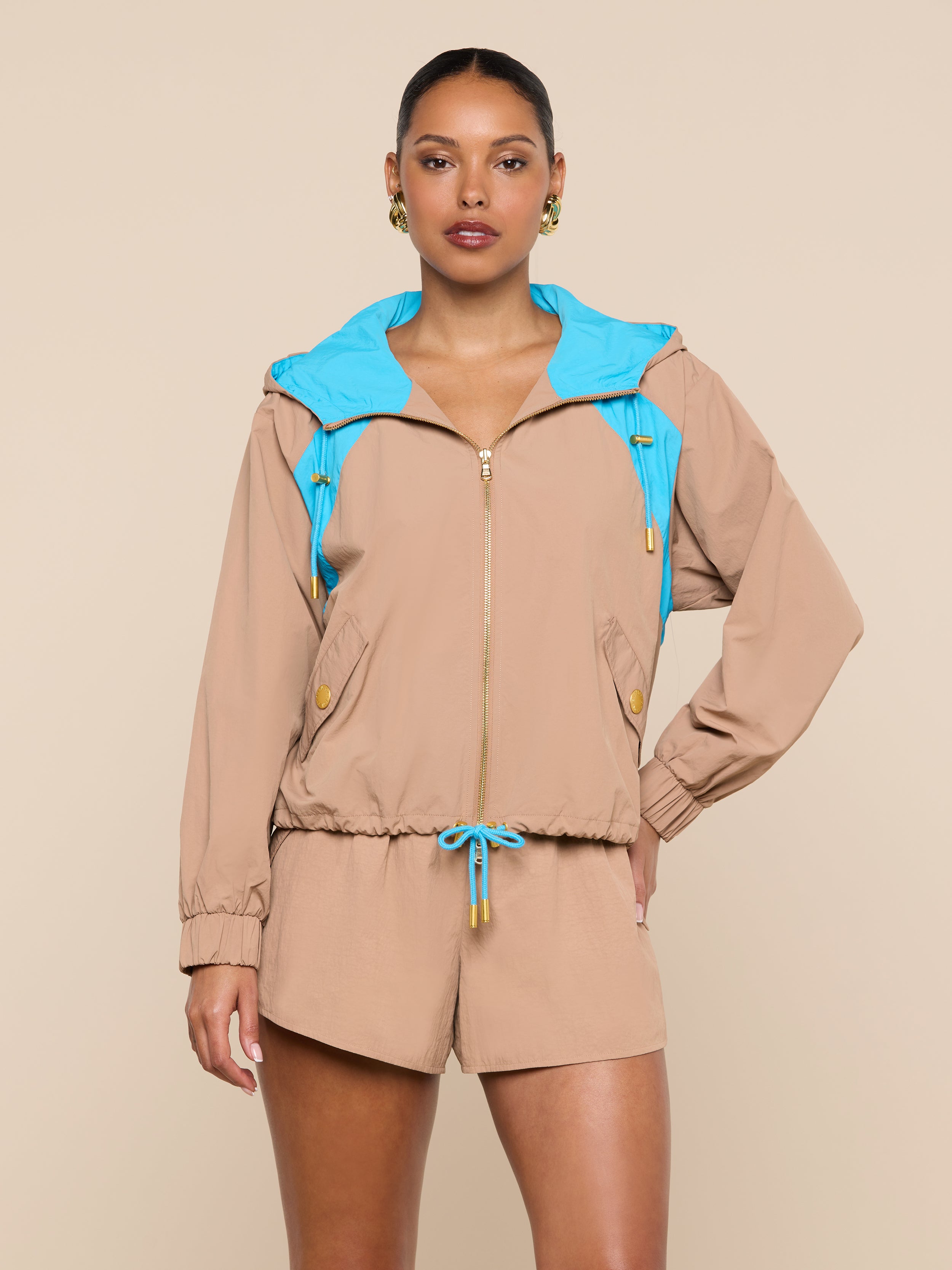 Lark Windbreaker in Light Hazelnut/Capri Blue | L'AGENCE