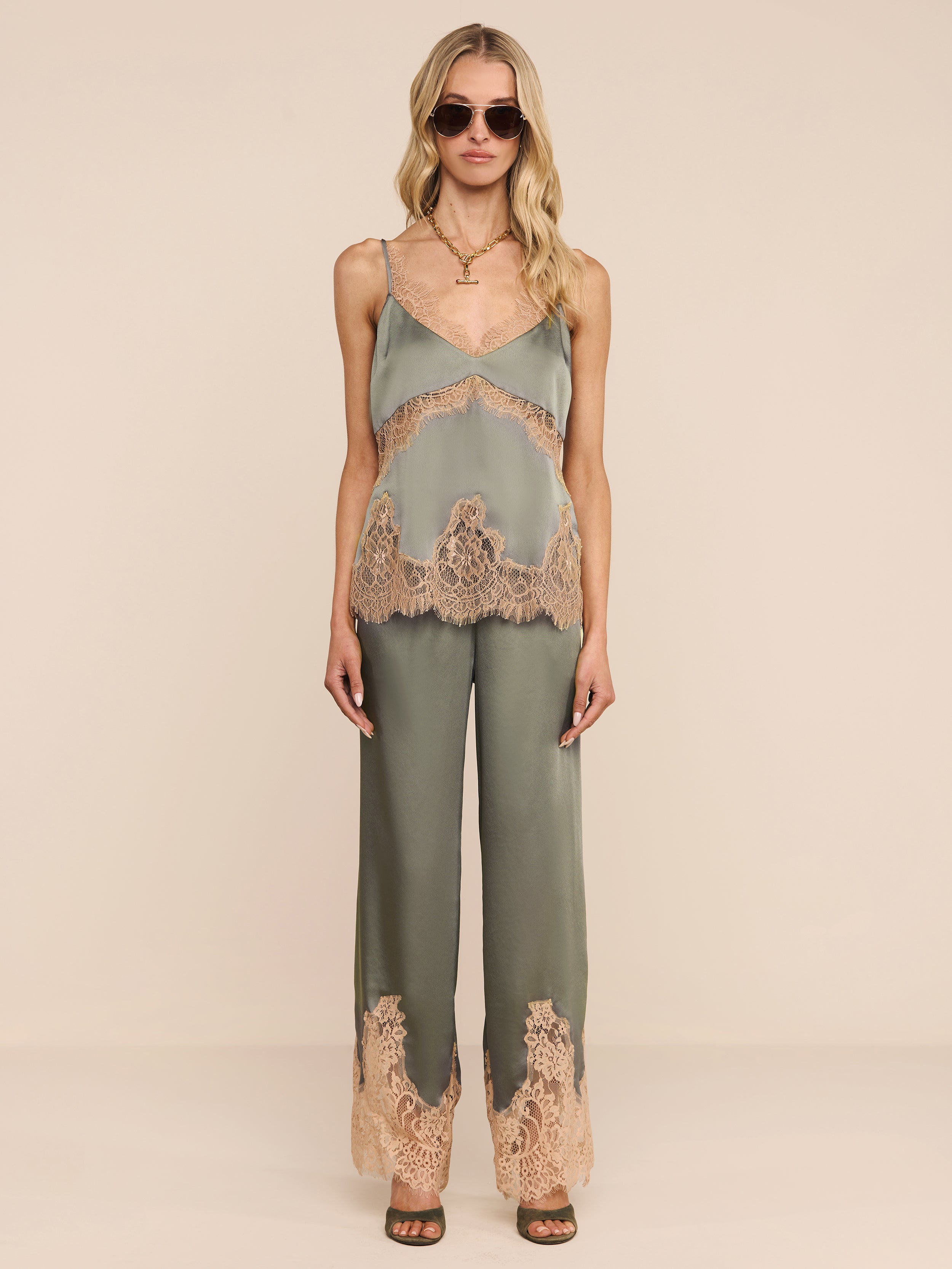 Mirel Pant in Smokey Olive/Praline | L'AGENCE