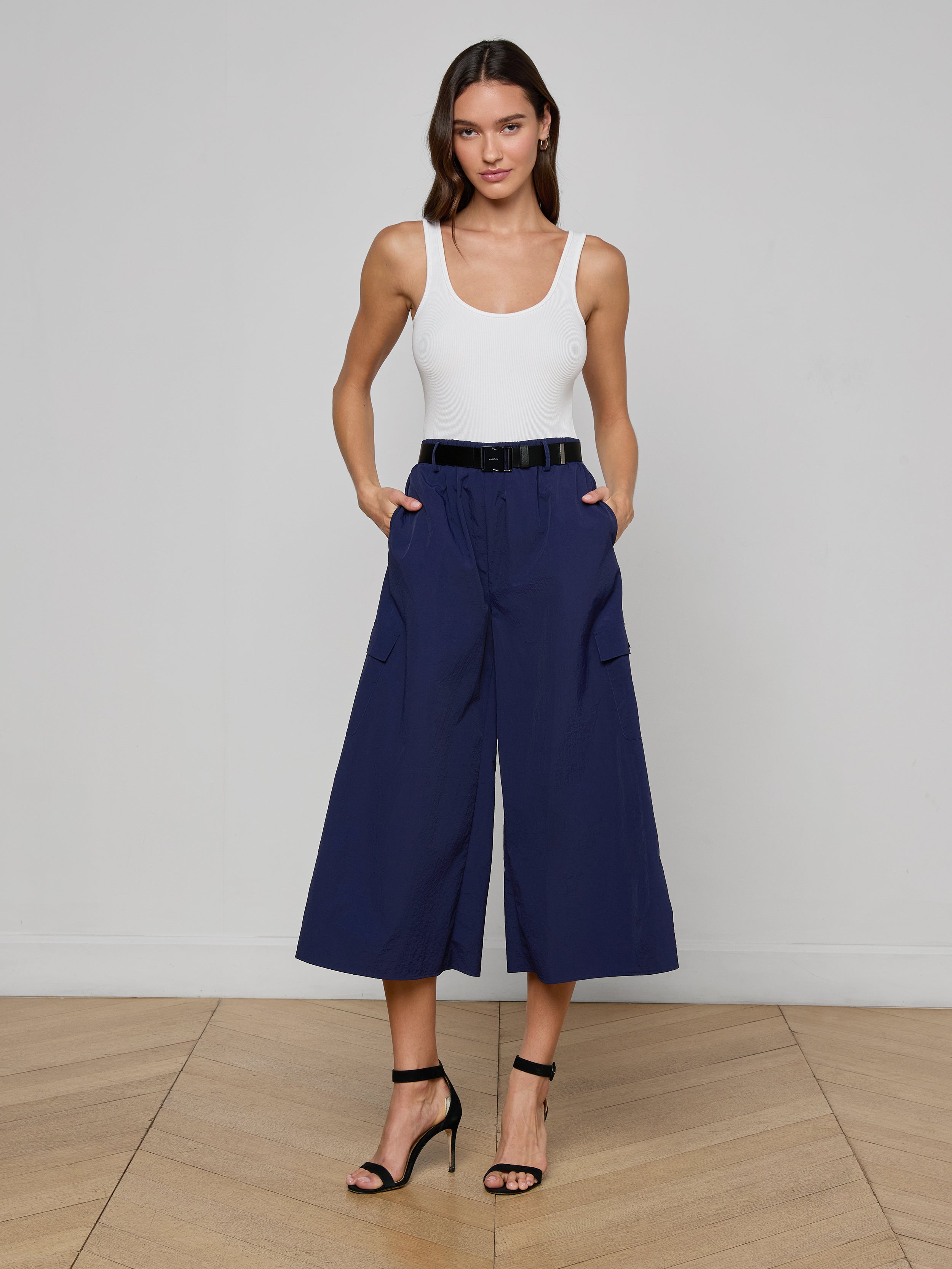 Shoda Cropped Wide-Leg Pant in Midnight | L'AGENCE Shoda Cropped Wide-Leg Pant in Midnight | L'AGENCE