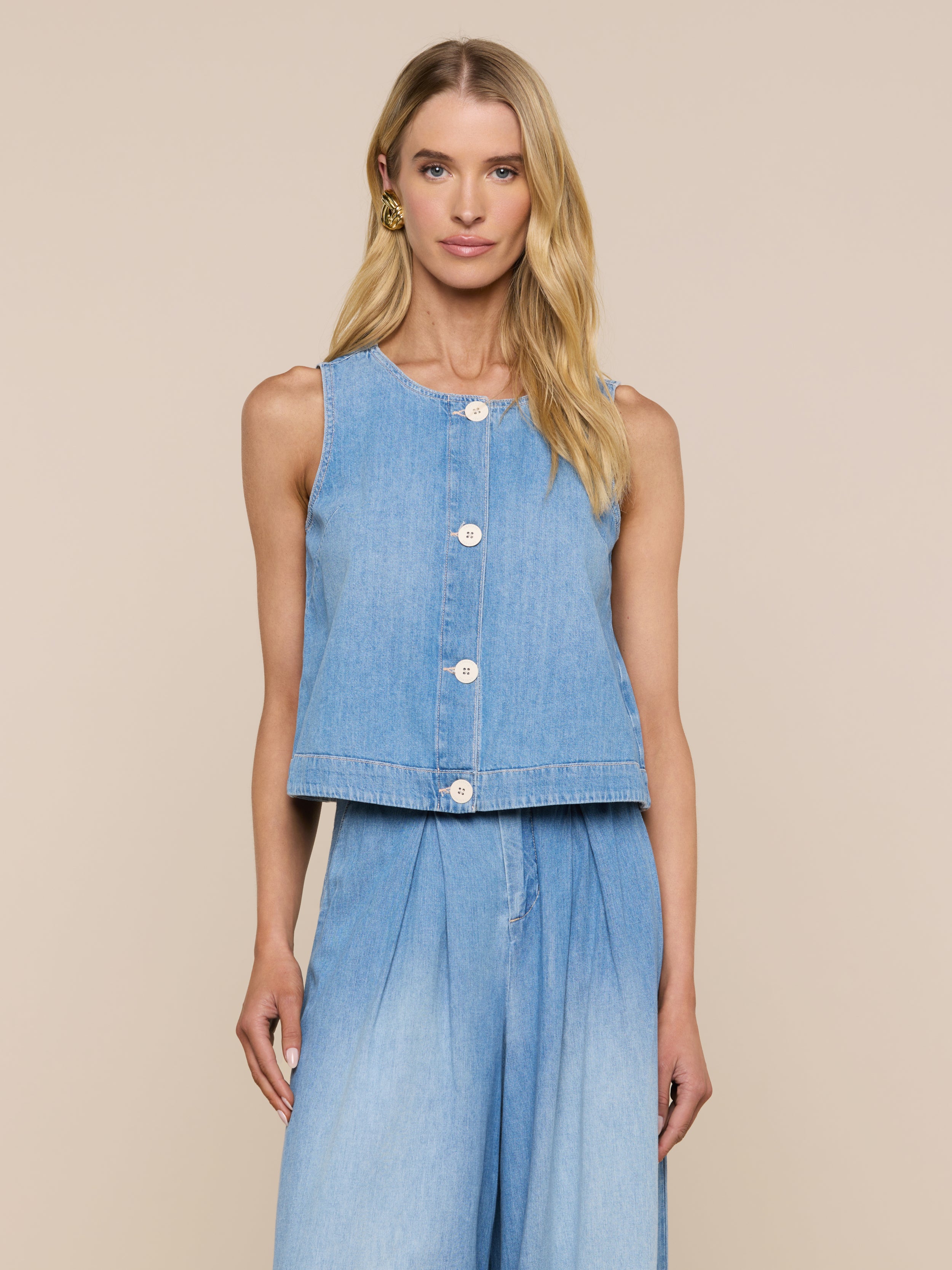Foster Top in Seattle | L'AGENCE
