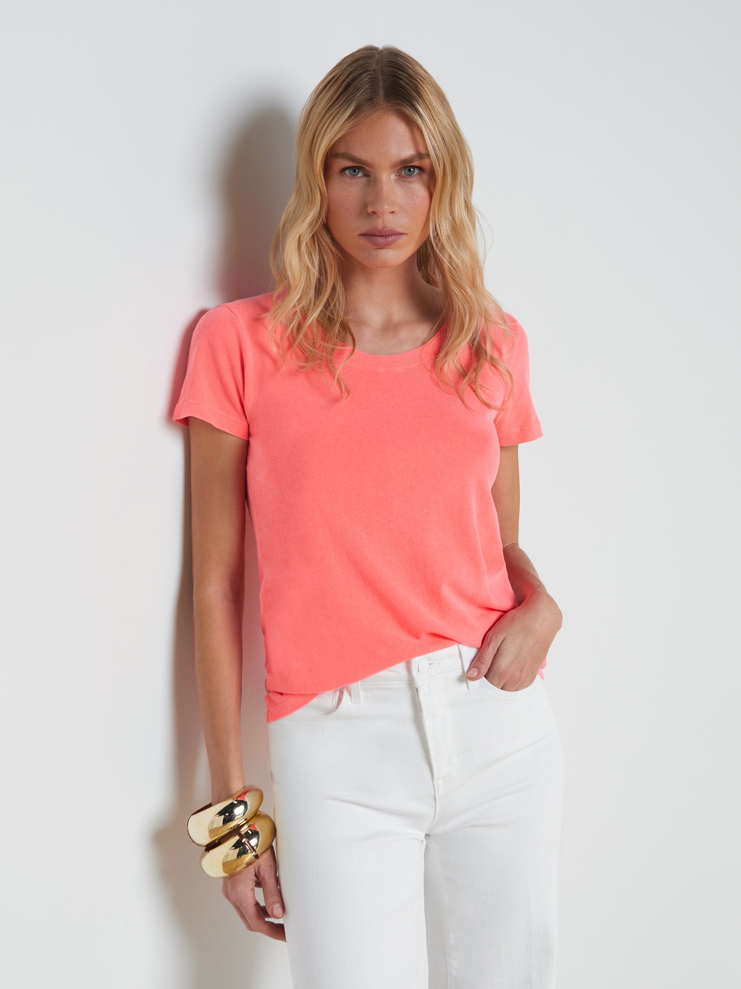L'AGENCE - Cory Cotton Scoopneck Tee in Neon Coral