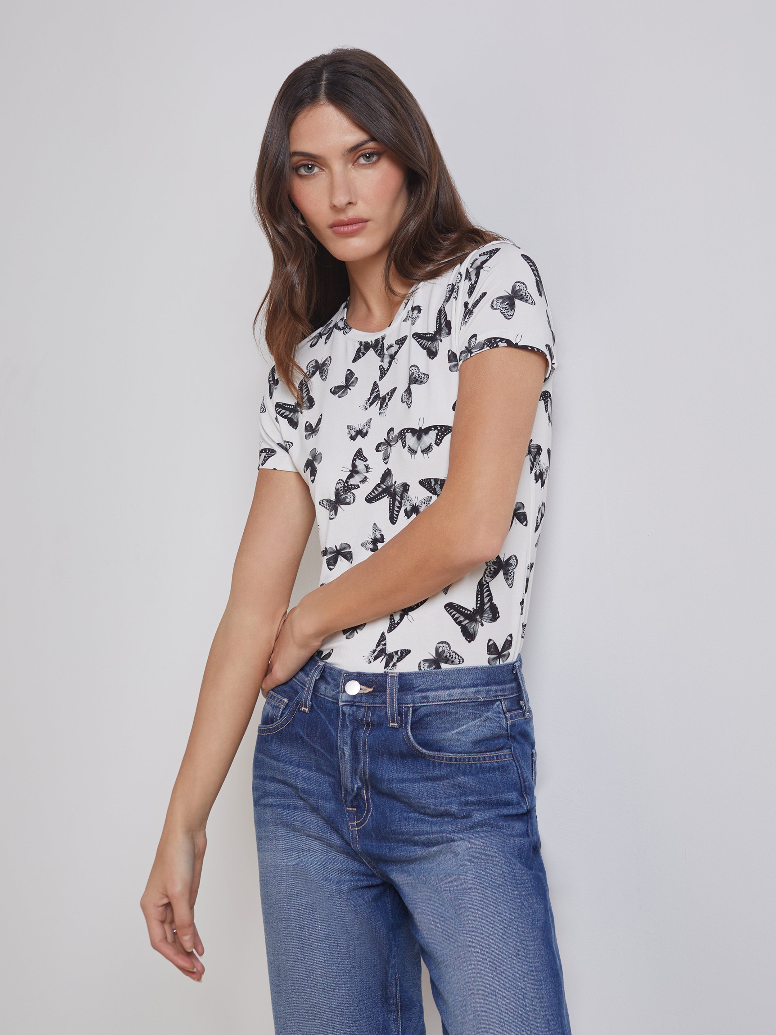 L'AGENCE Ressi Slim-Fit Tee in Black/White Small Butterfly