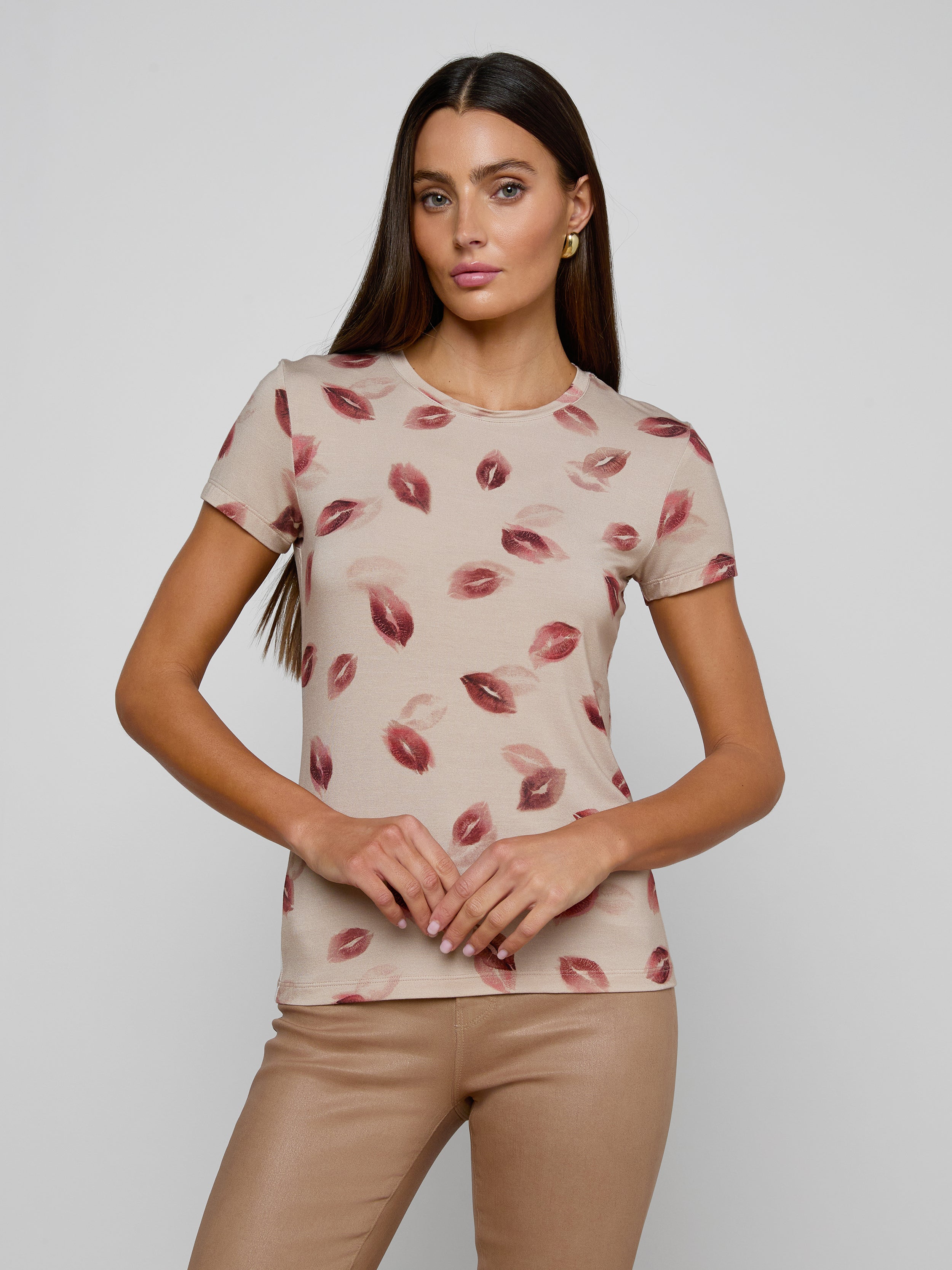 Ressi Fitted Tee in Taupe/Dark Red Faded Kiss | L'AGENCE