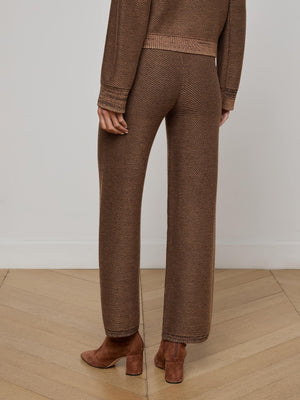 فريا متماسكة بانت