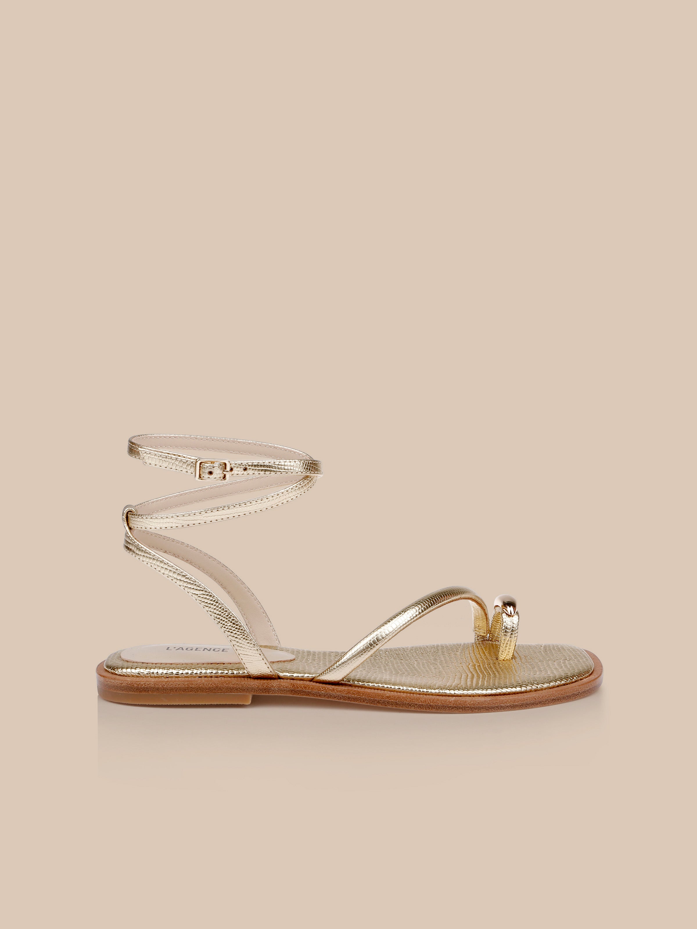 タイムセール♪新品未使用♪クラネTHIN STRAP A LINE TOPS Mariana Leather Sandal in Gold Lizard Leather | L'AGENCE