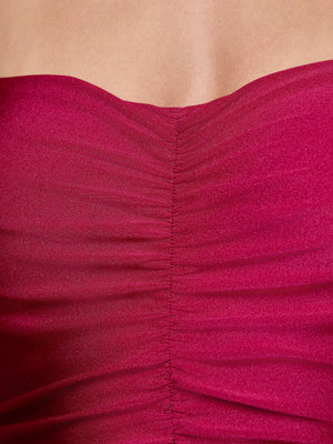 قام أوبري بالسباحة من قطعة واحدة