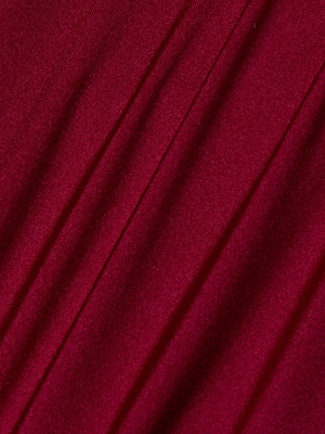 قام أوبري بالسباحة من قطعة واحدة