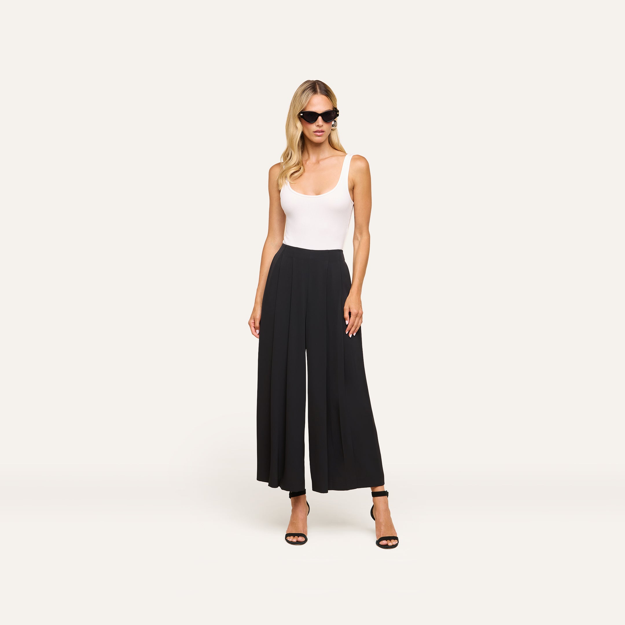 Novalynn Cropped Pleated Pant in Black | L'AGENCE