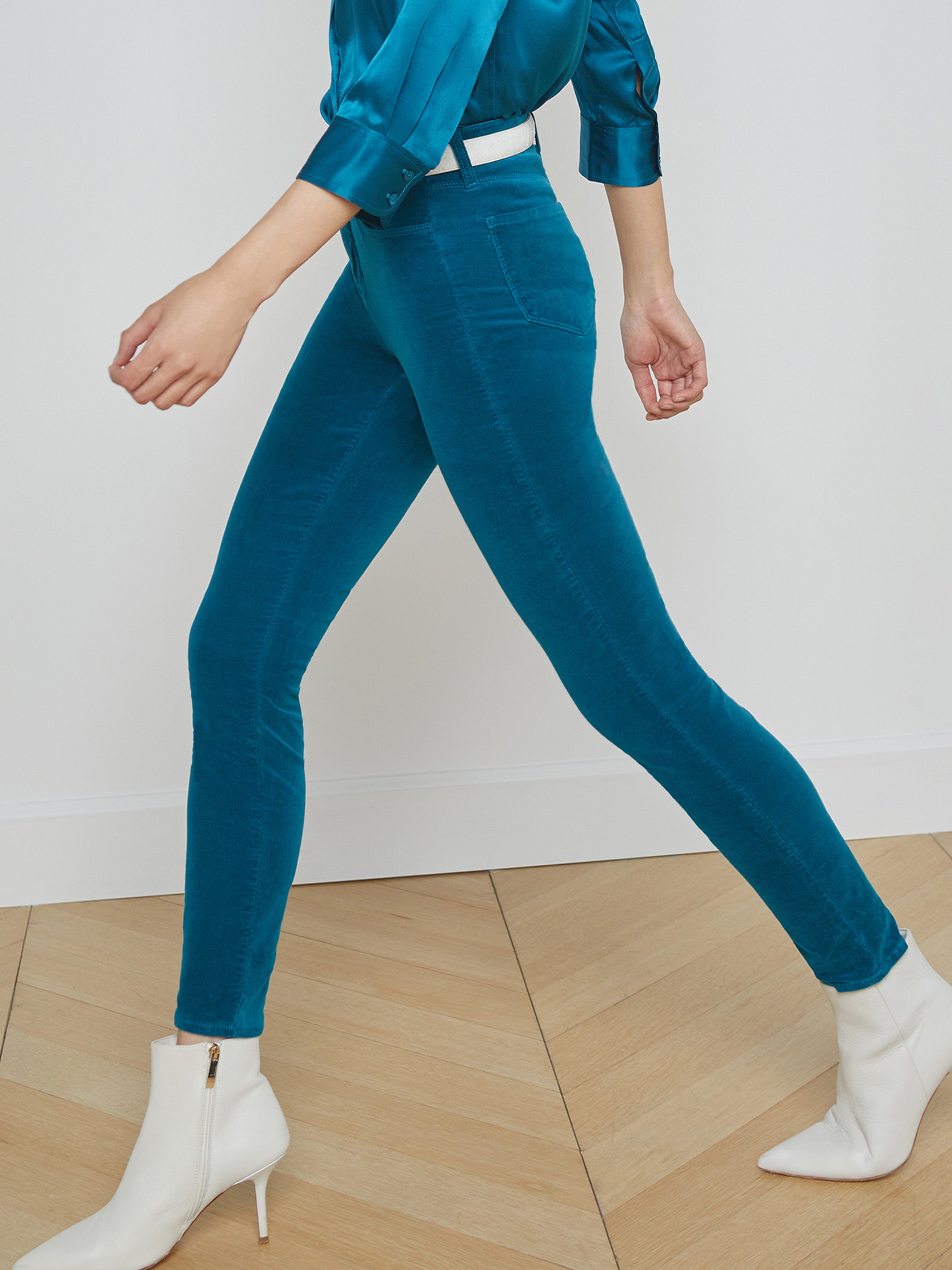 J. Crew's Velvet Pants Are Insanely Comfy...And Gorgeous | Velvet pants  outfit, Green velvet pants outfits, Velvet trousers outfit