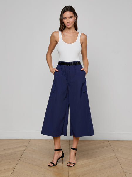 Eesett&Co WIDE TROUSERS チノパン　ネイビー Shoda Cropped Wide-Leg Pant in Midnight | L'AGENCE